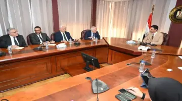 وزير الصناعة يبحث مع غرفة التجارة الأمريكية توطيد التعاون المشترك.